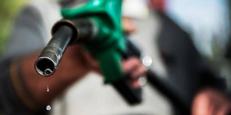 إيطاليا
      تغرم
      إيني
      وإكسون
      بسبب
      التلاعب
      بأسعار
      الوقود