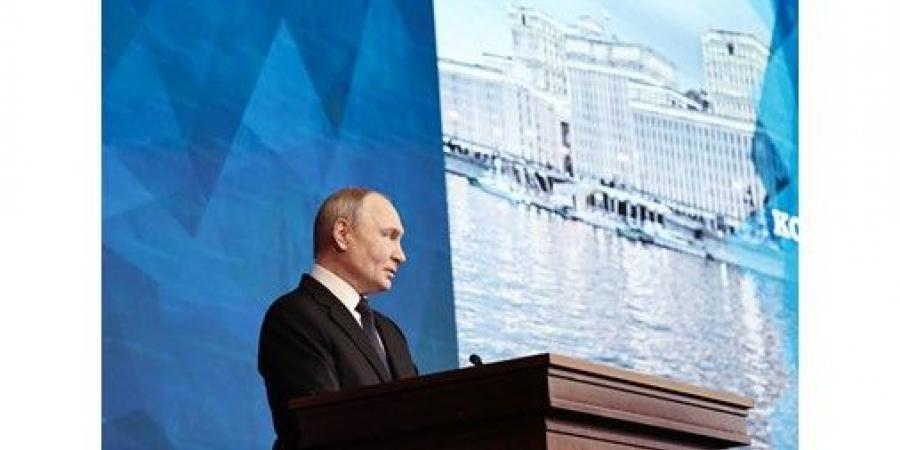 بوتين
يعلن
وضع
صواريخ
فرط
صوتية
في
الخدمة
وإنتاج
غواصات
ومنظومات
أسلحة
جديدة