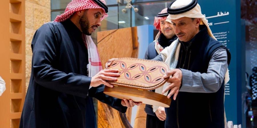 ضمن مسارات برنامج «شتاء السعودية».. انطلاق رحلة وزير السياحة على مسار الشمال السياحي