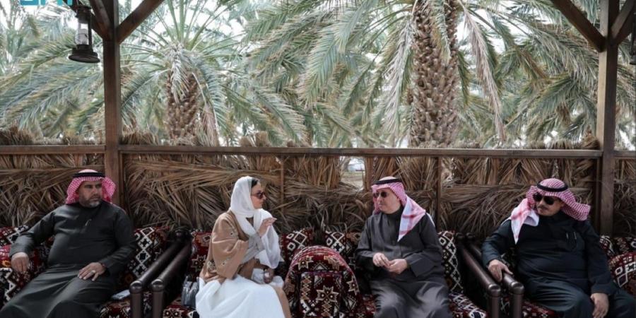 الأميرة سارة بنت بندر تبحث سبل التعاون في قطاع التمور