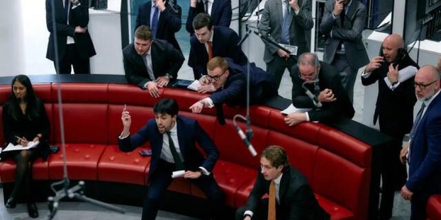 عطل فني ببورصة لندن للمعادن يُعمق جراح أسبوع التقلبات