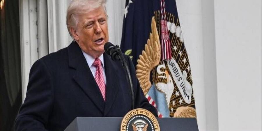 ترامب يحذر من تصعيد عسكري ضد إيران واستهداف البنية التحتية