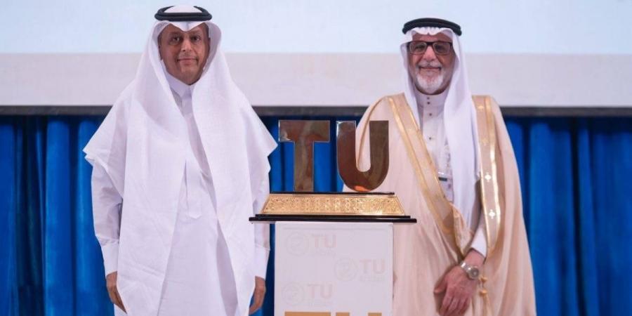 جامعة الطائف تكرم جمعية أدبي ضمن شركاء الأثر 