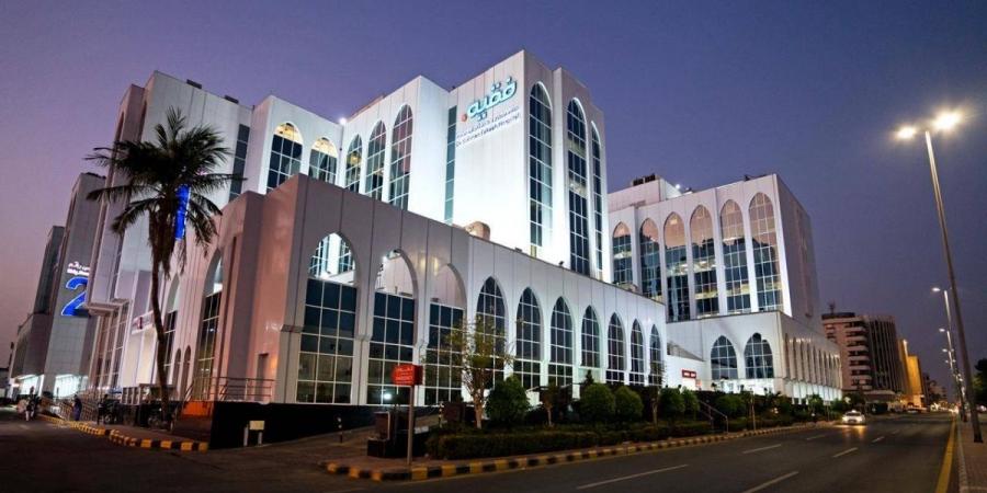 جراحة دقيقة تُنهي معاناة مريض باستئصال ورم معدي نادر وضخم