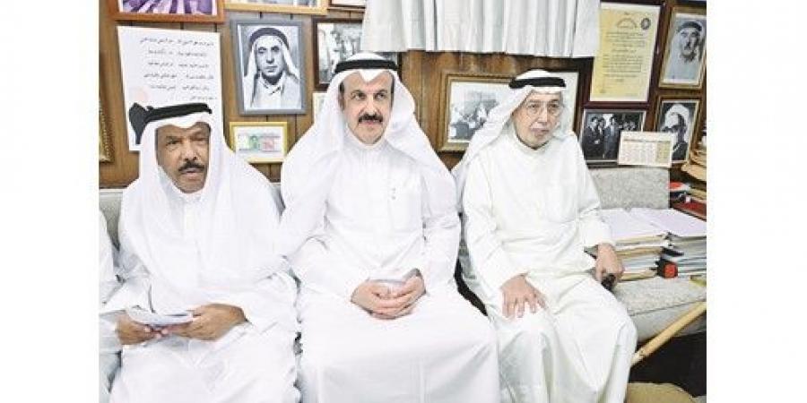 ديوانية آل الغنيم احتضنت أمسية شعرية وطنية في حب الكويت