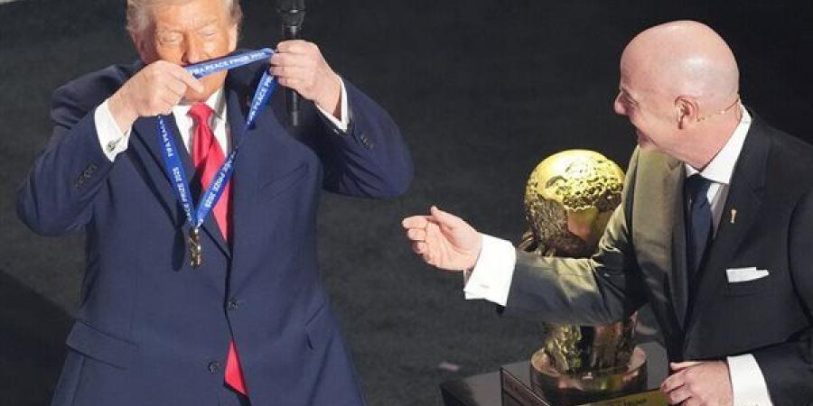 سابقة تاريخية تحدث لأول مرة، فيفا توافق على طلب ترامب بشأن مراسم تتويج بطل كأس العالم 2026