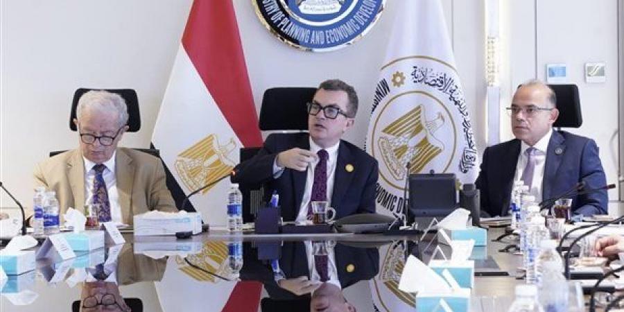 وزير التخطيط: طوينا صفحة مديونيات ظلت عالقة لعقود ونعتزم إعادة هيكلة بنك الاستثمار القومي 