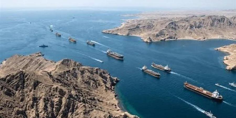 الخارجية الإيرانية: لا صحة لمزاعم بعض وسائل الإعلام بشأن إغلاق مضيق هرمز