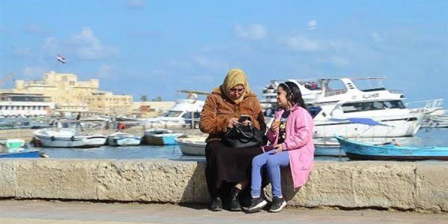 صيف بنكهة الربيع، أمطار وأتربة ورياح وشبورة فى أول أيام الصيف.. طقس حار رطب نهارا شمالا وشديد الحرارة جنوبا.. والصعيد يناهز الأربعينات