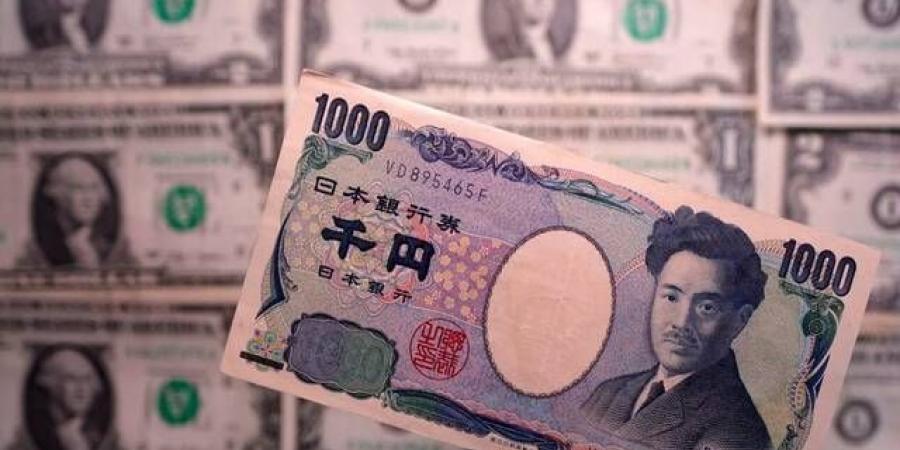 الين الياباني يهبط لأدنى مستوياته أمام الدولار منذ 40 عامًا