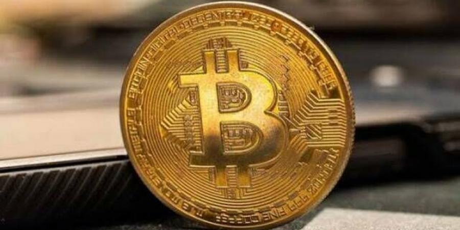 "بيتكوين" تستقر عند 59,000 دولار بالقرب من أدنى مستوياتها