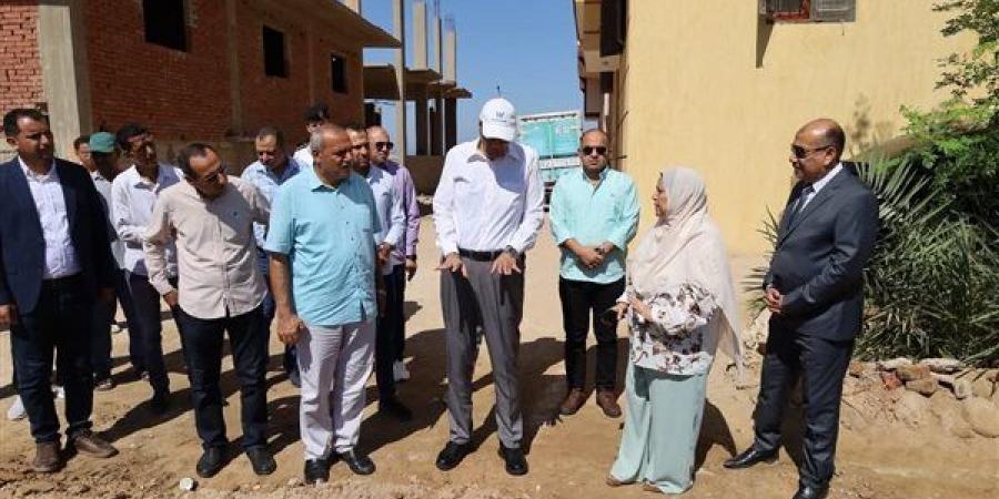 محافظ جنوب سيناء يتابع الموقف التنفيذي لمشروع تقسيم الشباب الجديد بمدينة الطور