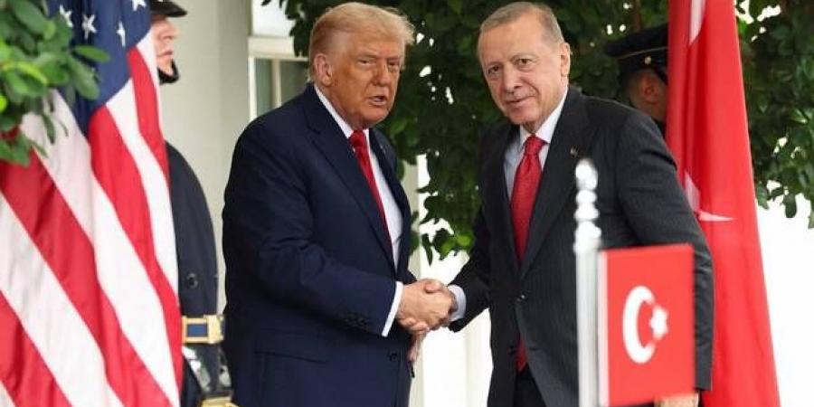 ترامب يصل تركيا للمشاركة في قمة الناتو
