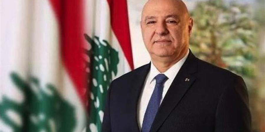 الرئيس اللبناني: نعمل لقيام الدولة بواجباتها بدلا من الطوائف والأحزاب