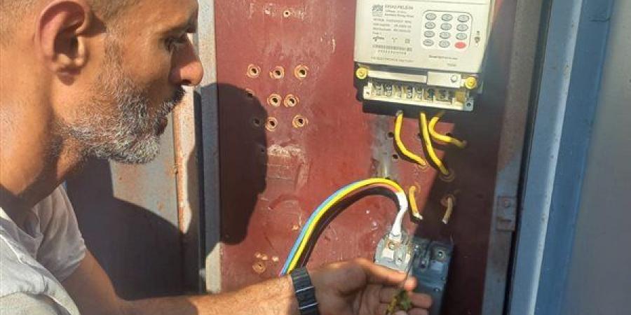 محافظ الإسكندرية: تطوير منظومة الإنارة العامة بـ 5 أحياء