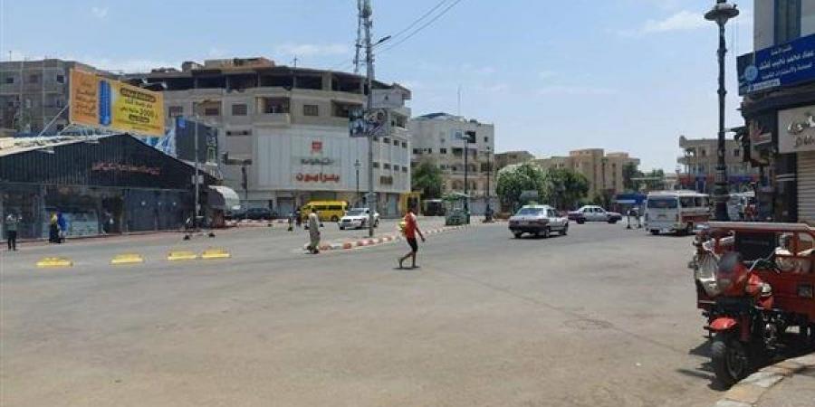 درجات الحرارة تجاوزت الـ 40، شوارع قنا تخلو من المارة هربا بسبب الحر