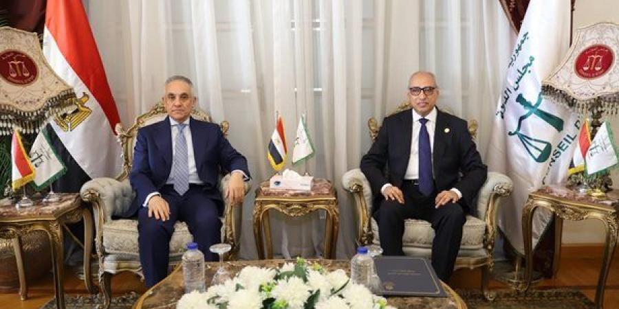 وزير العدل يهنئ رئيس مجلس الدولة بمناسبة توليه منصبه الجديد
