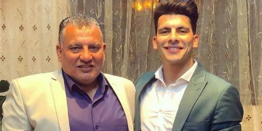 هل يرحل زيزو عن الأهلي حال عدم تخفيض عقده؟ والد اللاعب يجيب