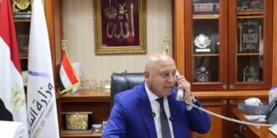 ​نموذج للمرأة العظيمة وزير النقل يهاتف سيدة أسوان ويكرمها بعد تصديها لرشق قطار بالحجارة