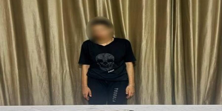 "الترند" يقودها للحبس، فيديو الرقص بالأسلحة البيضاء يوقع فتاة البحيرة في قبضة الأمن