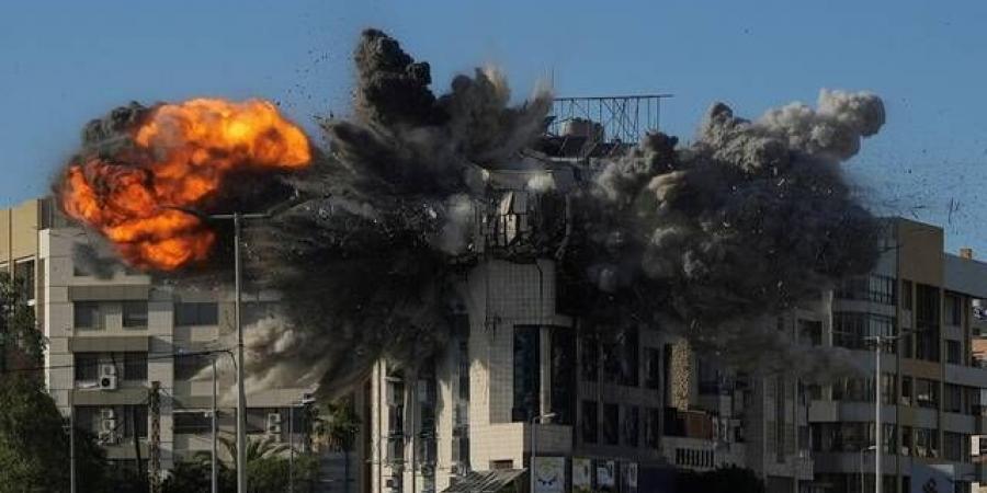 أمريكا وإيران تواصلان التصعيد وسط آمال الوساطة ووقف إطلاق النار