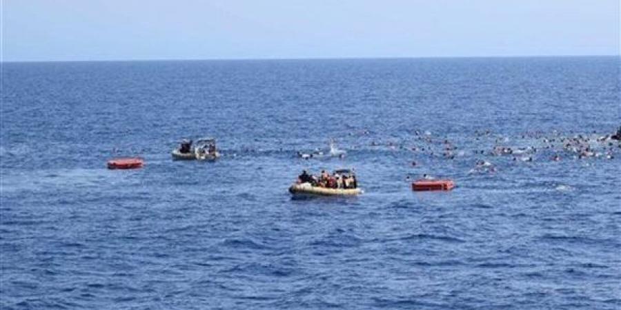 استنفار على شاطئ بورسعيد للبحث عن شاب اختفى داخل مياه البحر فجرًا وسط أمواج عاتية