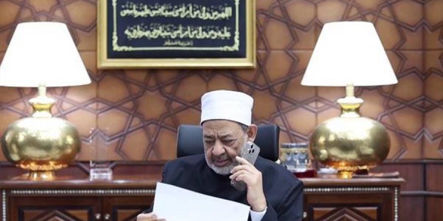 وفاء لا يُنسى، الأول على الثانوية الأزهرية للمكفوفين يفاجئ شيخ الأزهر بطلب يخص والدته (فيديو)