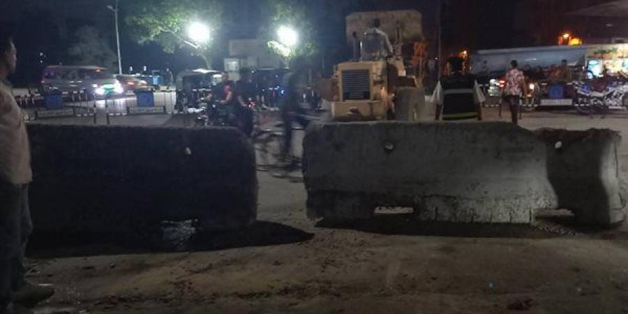 غلق كوبري "شنودة" بطنطا في الاتجاهين بعد الانهيار الجزئي بأرضيته، اعرف الطرق البديلة (صور)