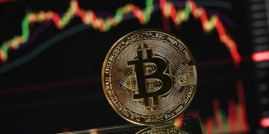 تراجع البيتكوين مع استمرار توترات الشرق الأوسط وشكوك الفائدة الأمريكية