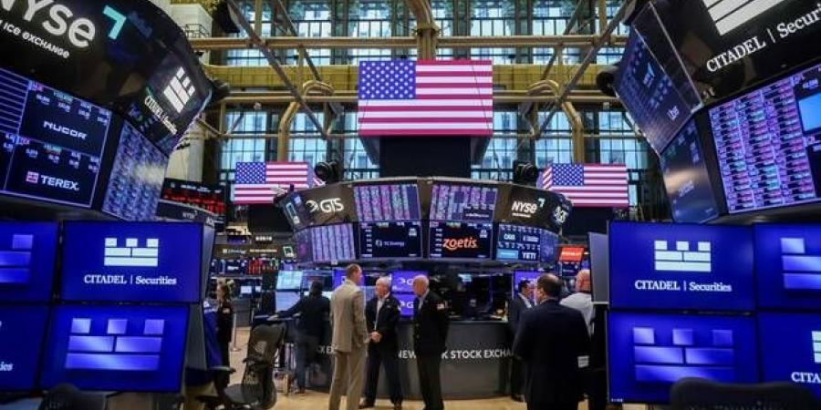 الأسهم الأمريكية ترتفع بدعم آمال إعادة فتح مضيق هرمز