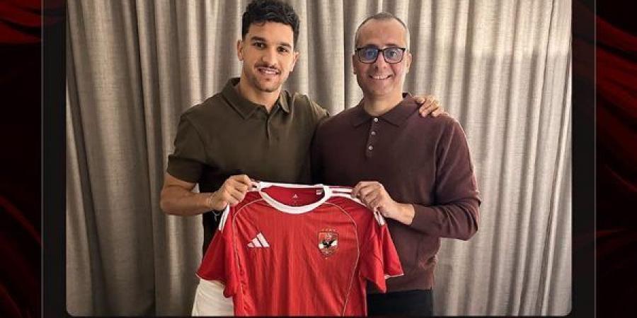 منصف بقرار ينضم لمعسكر الأهلي في إسبانيا استعدادًا للموسم الجديد