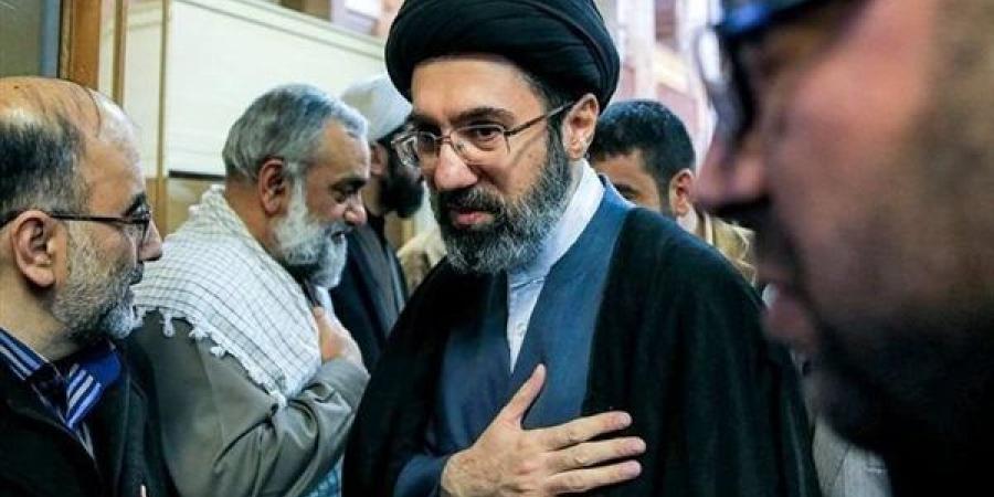 استمر 7 ساعات، الرئيس الإيراني يكشف تفاصيل لقائه مع مجتبى خامنئي