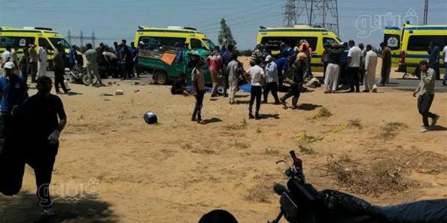 من فرحة الثانوية إلى الجنازة.. طالب وطفلة وشقيقان بين 15 ضحية في حادث عمال الشرقية بالإسماعيلية