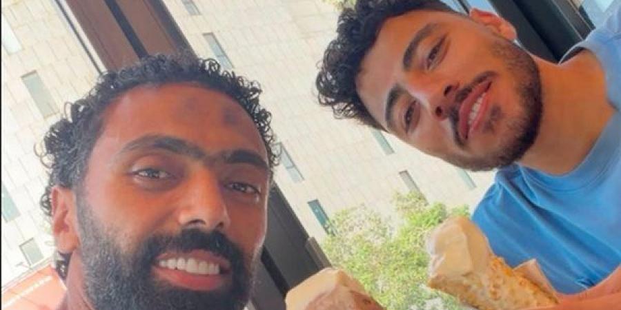 لاعبو الأهلي يستمتعون بجولة في إسبانيا بعد راحة من التدريبات (صور)