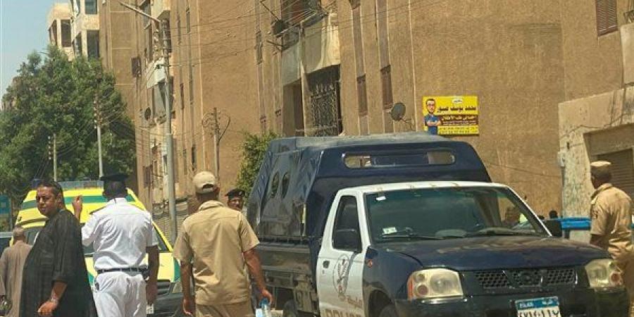 النيابة العامة تعاين جثامين ضحايا حادث مساكن الشوش بسوهاج