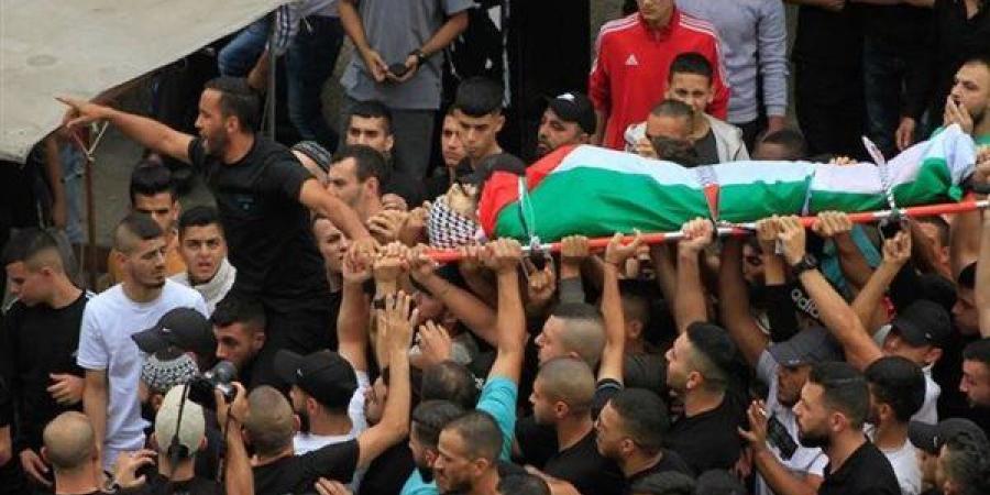 بعد 3 أعوام تحت الأنقاض، تشييع جثامين 50 شهيدًا فى الحرب على غزة