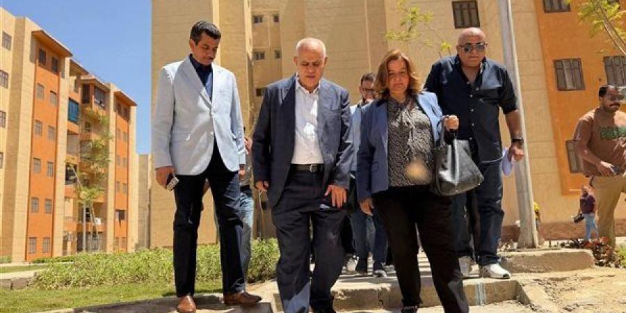 تمهيدا لطرحها للحجز، رئيس صندوق الإسكان الاجتماعي تتابع جاهزية شقق الإيجار بأكتوبر الجديدة