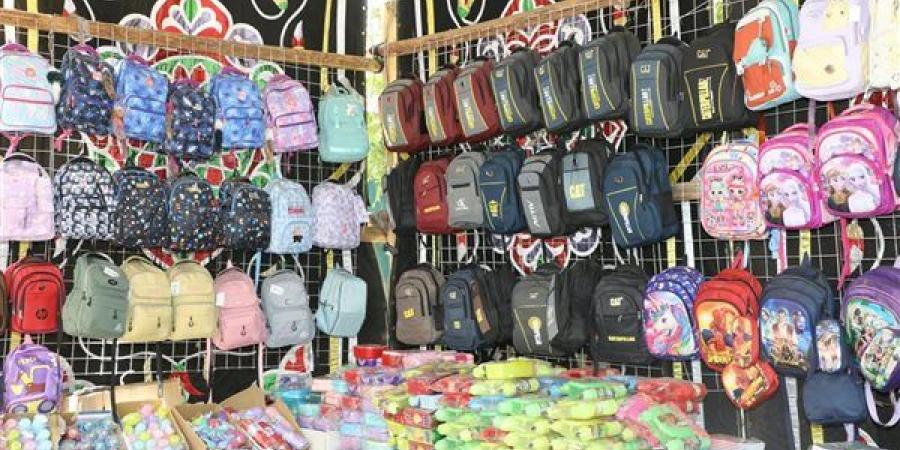 محافظ القاهرة يفتتح معرض "أهلا مدارس" في باب الشعرية