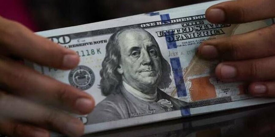 الدولار يتحرك في نطاق ضيق قبيل جاكسون هول