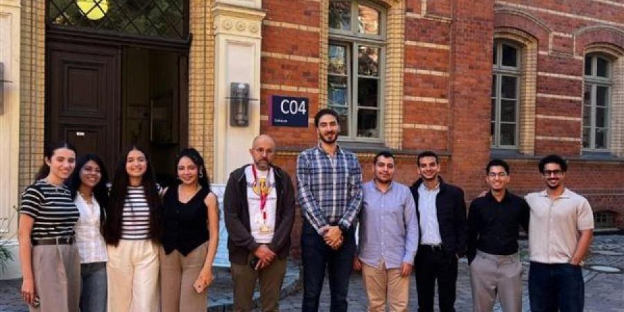 8 طلاب من طب قصر العيني يشاركون في مدرسة صيفية دولية بجامعة غرايفسفالد الألمانية