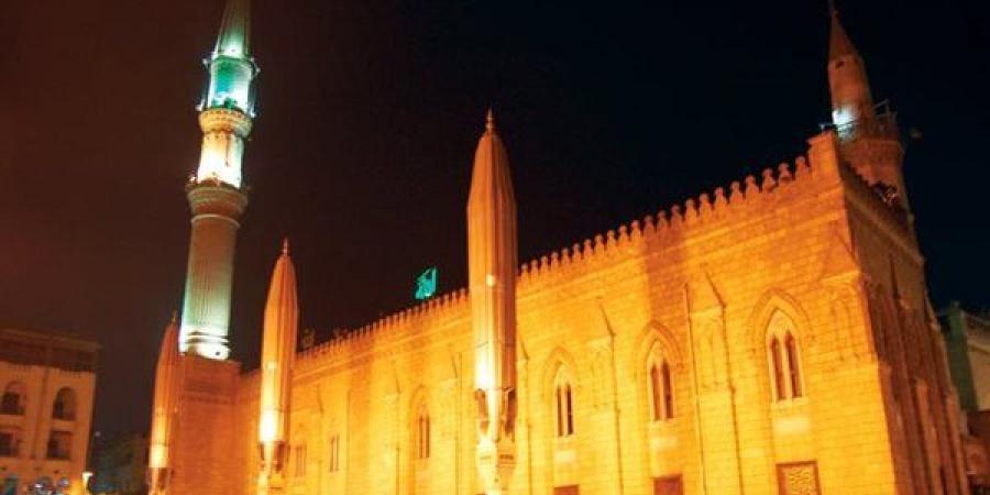 مواقيت الصلاة، موعد أذان العشاء اليوم الجمعة في القاهرة والمحافظات