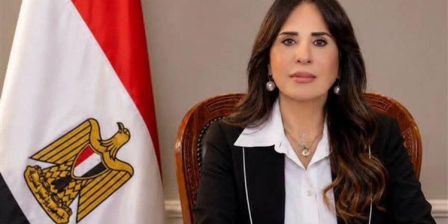 وزيرة الإسكان تتابع موقف مشروعات مياه الشرب والصرف الصحي بعدد من المحافظات