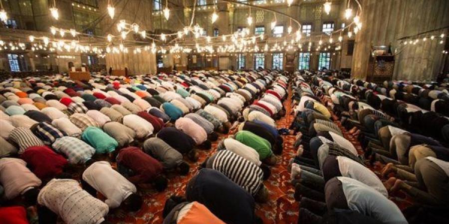 موعد أذان العشاء اليوم الأحد 30 - 8 - 2026 في القاهرة والمحافظات