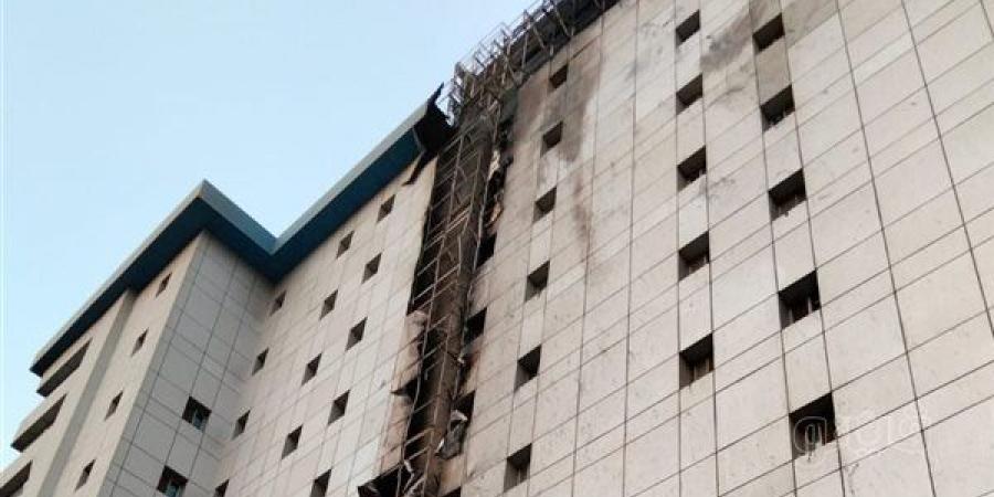اندلاع حريق داخل مبنى قسم الكبد بحميات إمبابة والدفع بـ 5 سيارات إسعاف (فيديو وصور)