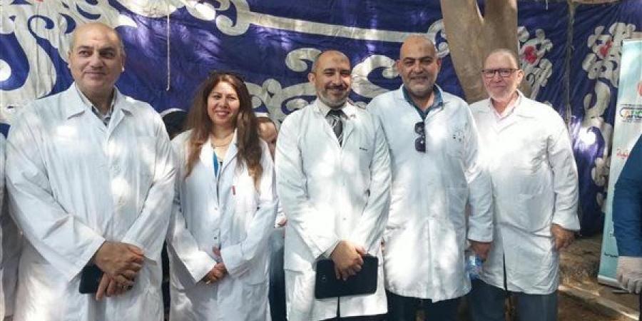قافلة بيطرية مجانية تفحص مئات الحيوانات والطيور بقرية كفر الصهبي في شبين القناطر